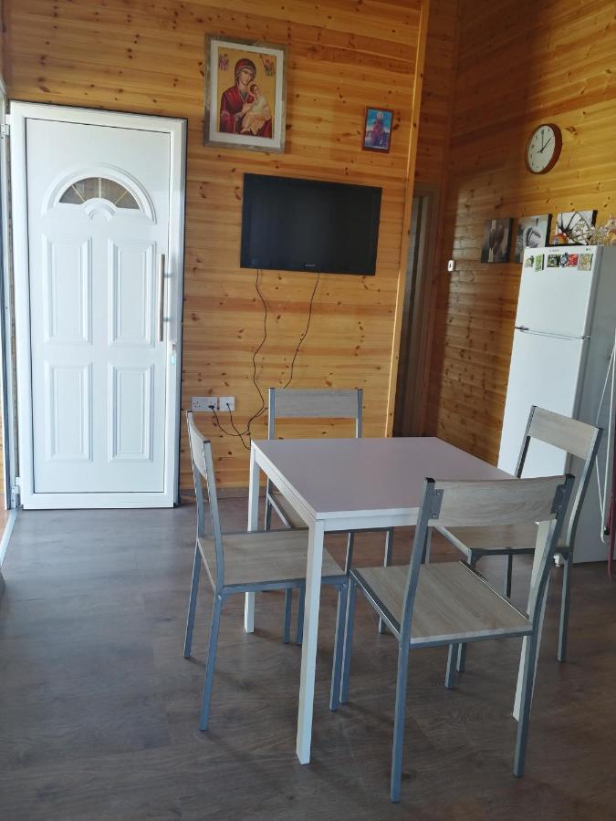 Wooden apartment , Agia Marina Chrysochous Kato Yialia Buitenkant foto